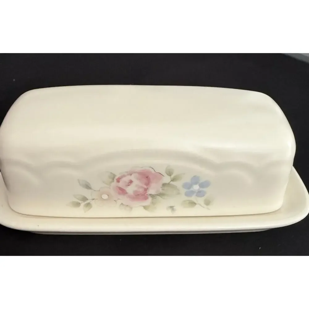 Vintage Phaltzgraff Tea Rose Covered butter Dish With Box In New condition.